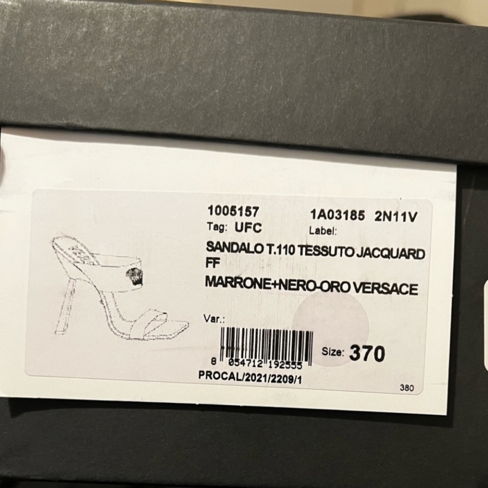 ‼️SOLD‼️Fendace Heels - Picture 6 of 12